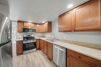 1018 Davidson Dr in Fort Collins, CO - Building Photo - Building Photo