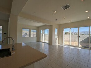 1608 Candela Ct in Palm Springs, CA - Building Photo - Building Photo