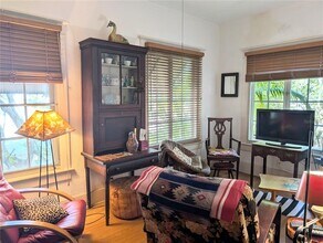 1701 Siesta Dr in Sarasota, FL - Building Photo - Building Photo