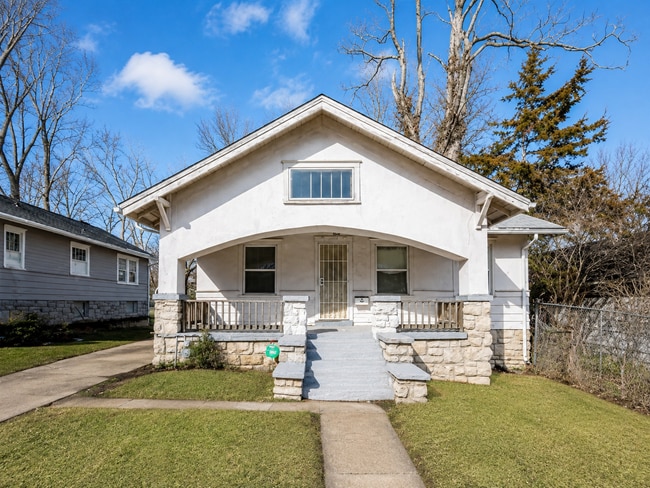 property at 1404 E 66 St