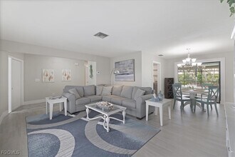 924 SE 21st Ln in Cape Coral, FL - Building Photo - Building Photo