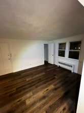 9B Carolyn Terrace in Roselle, NJ - Building Photo - Building Photo