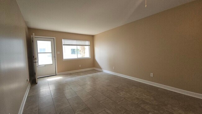 726 Eglin Pkwy in Fort Walton Beach, FL - Building Photo - Building Photo
