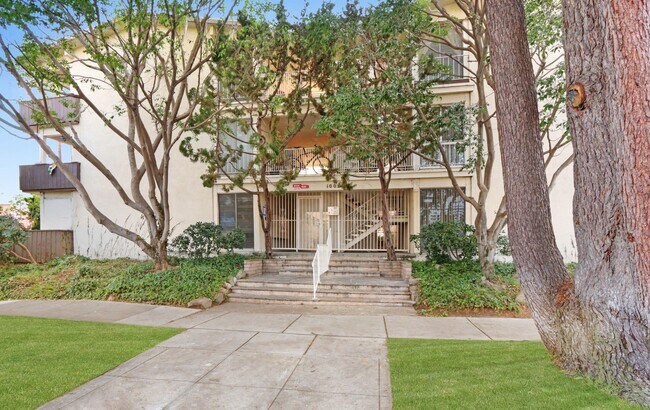 1002 12th St in Santa Monica, CA - Building Photo - Building Photo