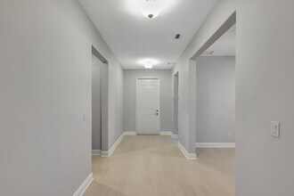 11532 SW Mountain Ash Cir in Port St. Lucie, FL - Building Photo - Building Photo