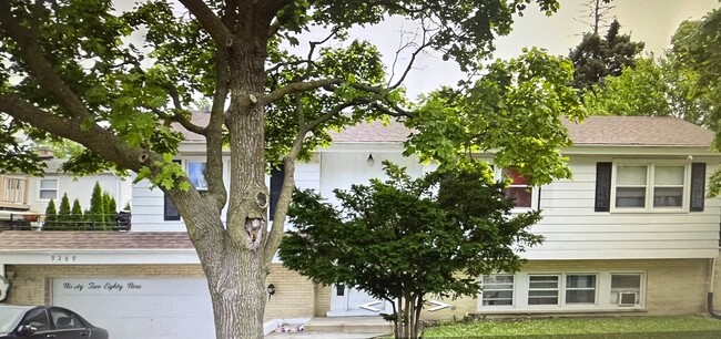 property at 9289 Courtland Dr