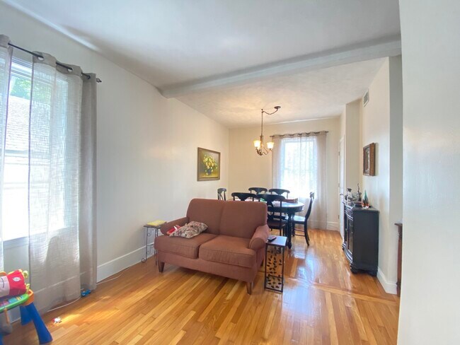 1 Minton St, Unit 2 in Boston, MA - Foto de edificio - Building Photo