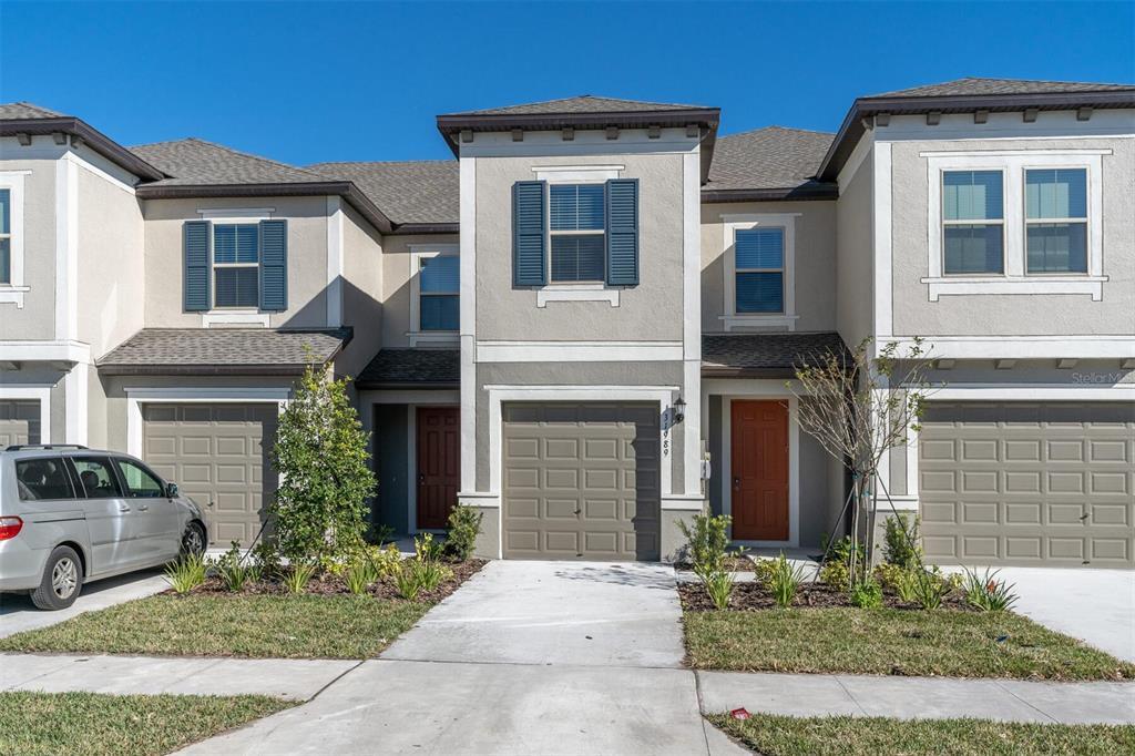 31989 Blue Passing Loop in Wesley Chapel, FL - Building Photo