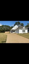 1830 Atlanta Ave in Oxford, MS - Building Photo