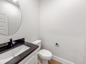 5601 Mobeetie Lp in Bee Cave, TX - Building Photo