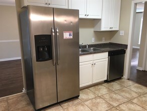 145 Parkview Rd in Savannah, GA - Building Photo - Building Photo