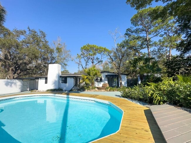 12116 N 52nd St in Temple Terrace, FL - Building Photo - Building Photo