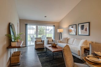 Rivers Edge Villas in Perrysburg, OH - Building Photo - Building Photo