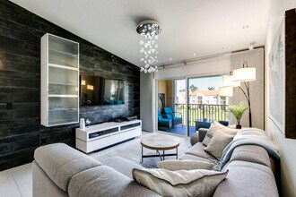 157 Yacht Club Way in Hypoluxo, FL - Building Photo - Building Photo