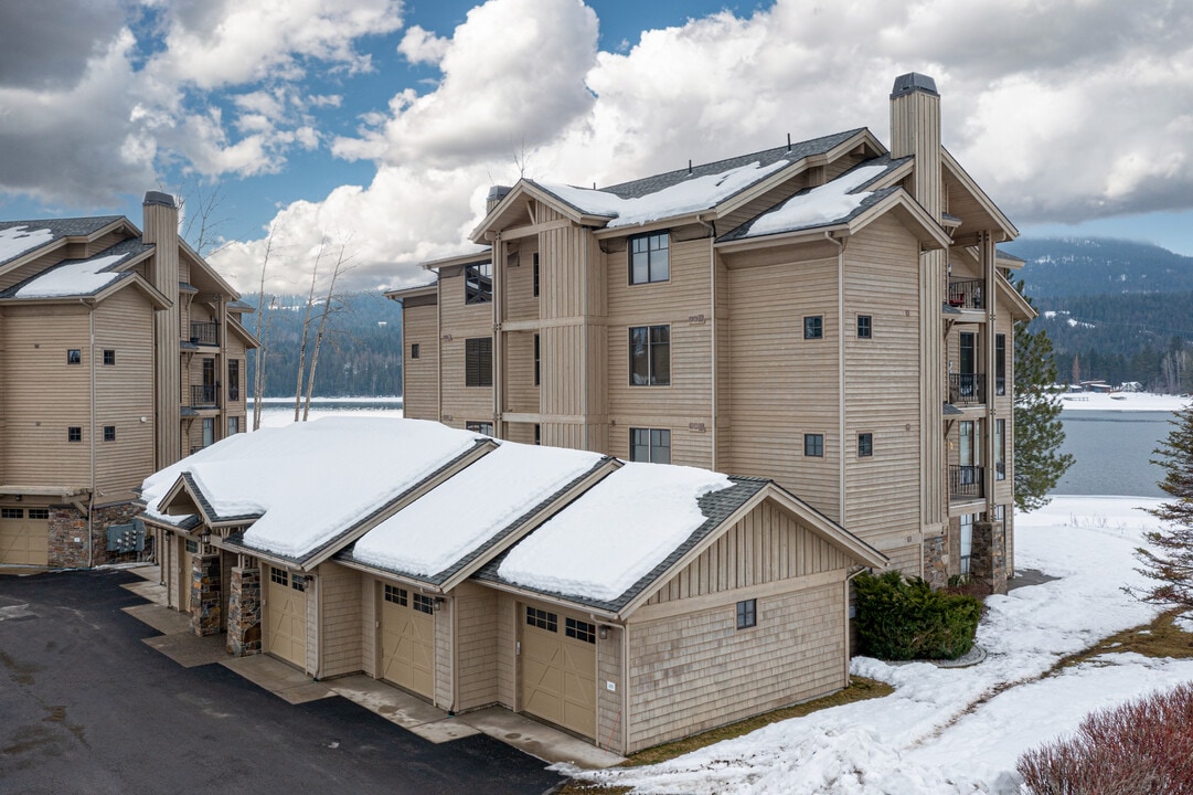 651 Dover Bay Pky in Dover, ID - Foto de edificio