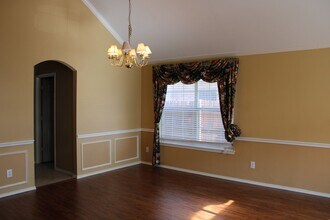 108 Mary Pat Dr in Grand Prairie, TX - Building Photo - Building Photo