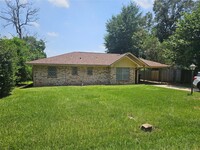 207 Shadow Oaks Dr photo'