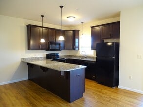 345 Cedar Holw in Manheim, PA - Foto de edificio - Building Photo