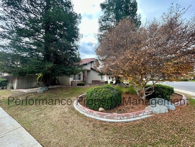 9901 7 Oak Ct in Bakersfield, CA - Building Photo - Building Photo