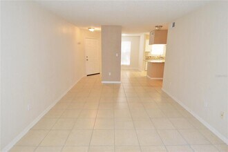 8627 Fancy Finch Dr in Tampa, FL - Building Photo - Building Photo