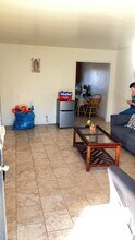 310 W Chapel St in Santa Maria, CA - Building Photo - Building Photo