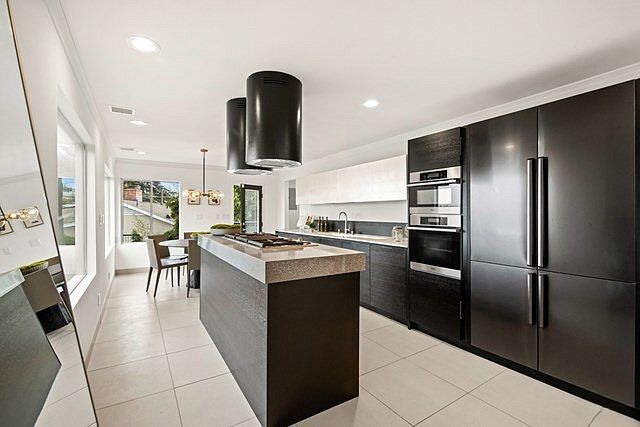 11354 Sunshine Ter in Studio City, CA - Building Photo - Building Photo
