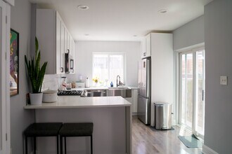 412 Jackson St in Philadelphia, PA - Building Photo - Building Photo