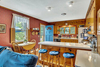 34 Boody St, Unit #2 in Brunswick, ME - Building Photo - Building Photo