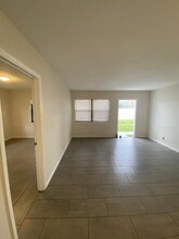 1691 W 26th St-Unit -2 in West Palm Beach, FL - Building Photo - Building Photo