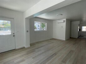 2120 Biarritz Dr, Unit 1 in Miami Beach, FL - Building Photo