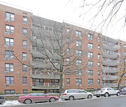 Summit House in Flushing, NY - Building Photo - Building Photo