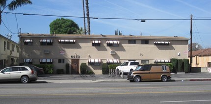 6933 Sepulveda Blvd in Van Nuys, CA - Building Photo - Building Photo