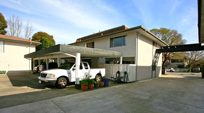 154-166 Tunstead Ave in San Anselmo, CA - Building Photo - Building Photo