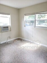 3718 Henry Ave in West Palm Beach, FL - Building Photo - Building Photo