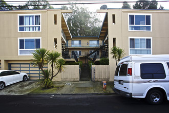 755 Templeton Ave in Daly City, CA - Building Photo - Building Photo