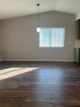 1547 Lacey Ln in Redding, CA - Building Photo - Building Photo