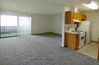 10762 E Exposition Ave in Aurora, CO - Building Photo - Building Photo