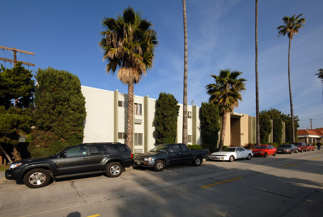 Blix Apartments in North Hollywood, CA - Building Photo