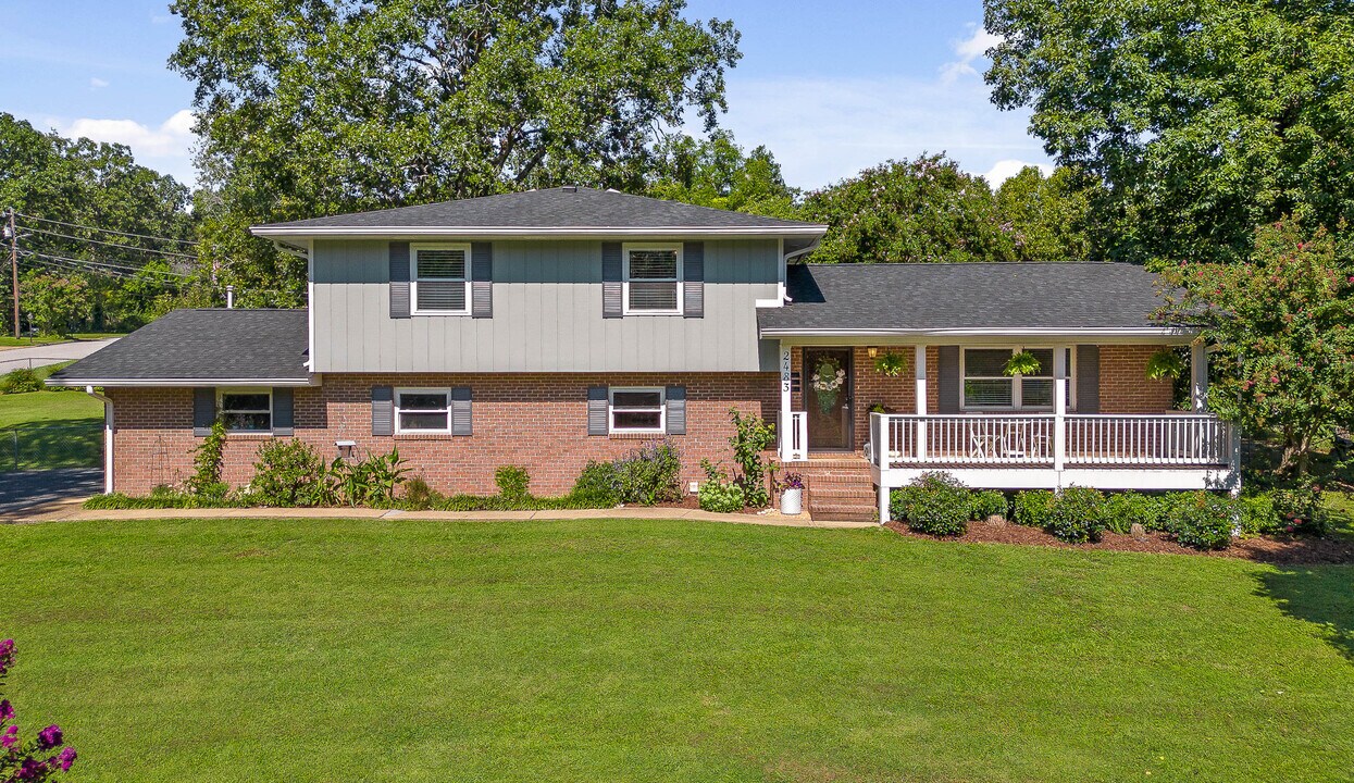 2483 Shenandoah Dr in Chattanooga, TN - Building Photo