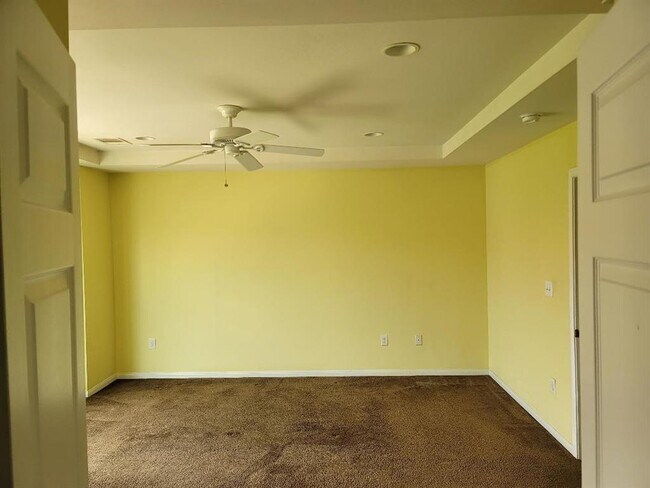 13115 N Bellaire Estates Dr in Houston, TX - Foto de edificio - Building Photo