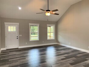 183 Hendon Memorial Rd in Shelbyville, TN - Building Photo - Building Photo