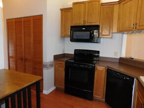 21 Via de Casas Sur Via, Unit 202 in Boynton Beach, FL - Building Photo - Building Photo