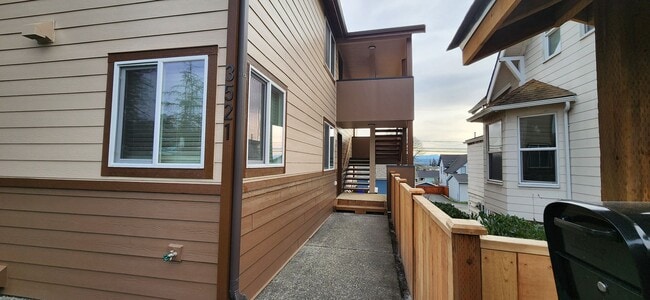 3521 Oakes Ave in Everett, WA - Building Photo - Building Photo