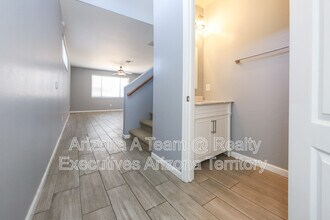 2262 W Night Air Ln in Tucson, AZ - Building Photo - Building Photo