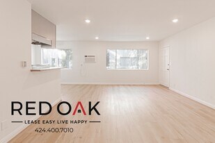 5130 Yarmouth Ave in Los Angeles, CA - Building Photo