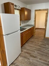 2919 Summers Ln, Unit Front house in Klamath Falls, OR - Foto de edificio - Building Photo