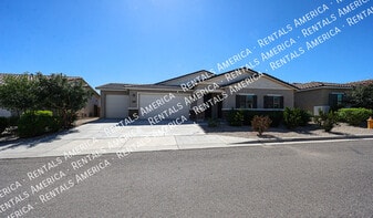 12557 W Citrus Wy in Litchfield Park, AZ - Building Photo