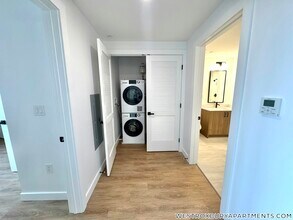 199 Gardner St, Unit 401 in Boston, MA - Building Photo - Building Photo