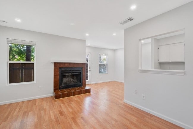 8703 Schick Rd in Austin, TX - Building Photo - Building Photo