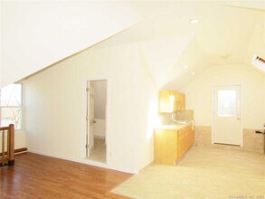 180 Funston Ave in Torrington, CT - Building Photo - Building Photo